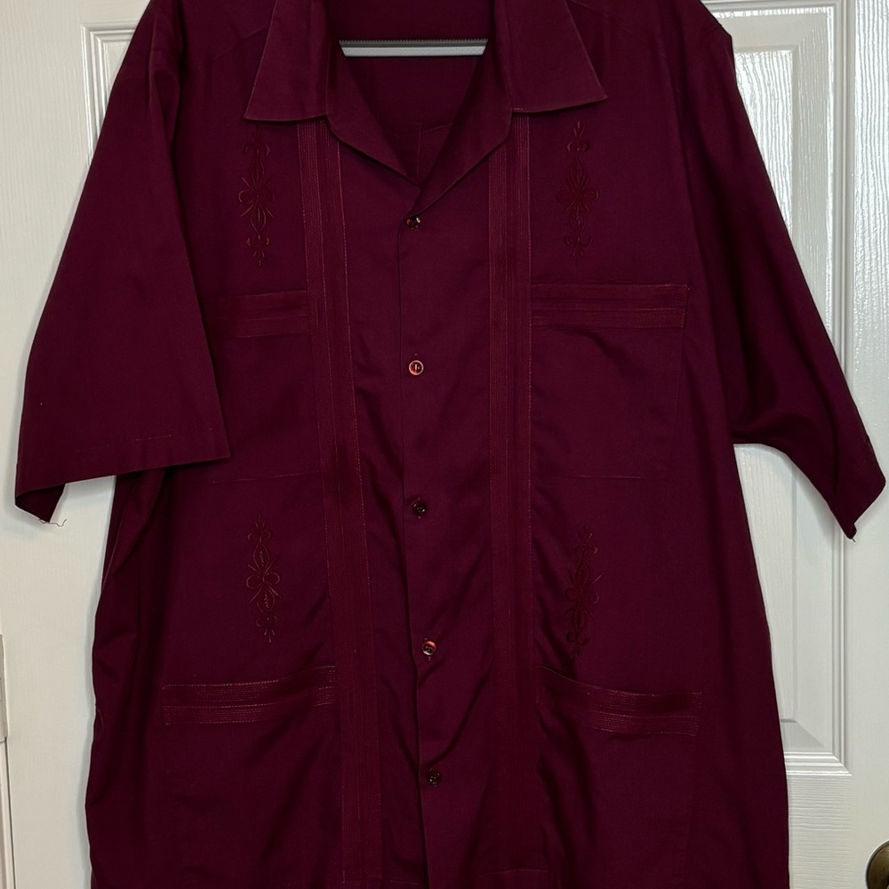 Men's Burgundy Short Sleeve Guayabera size 44